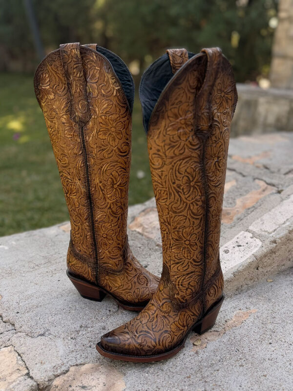 Bota Alta Cincelada Miel - Imagen 4