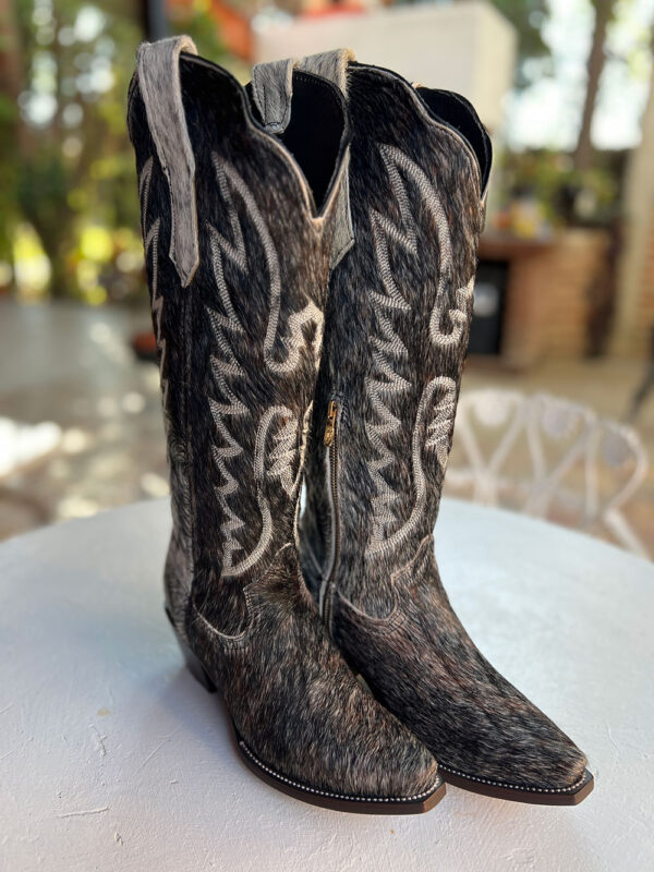 Bota Alta en Pelo Gris