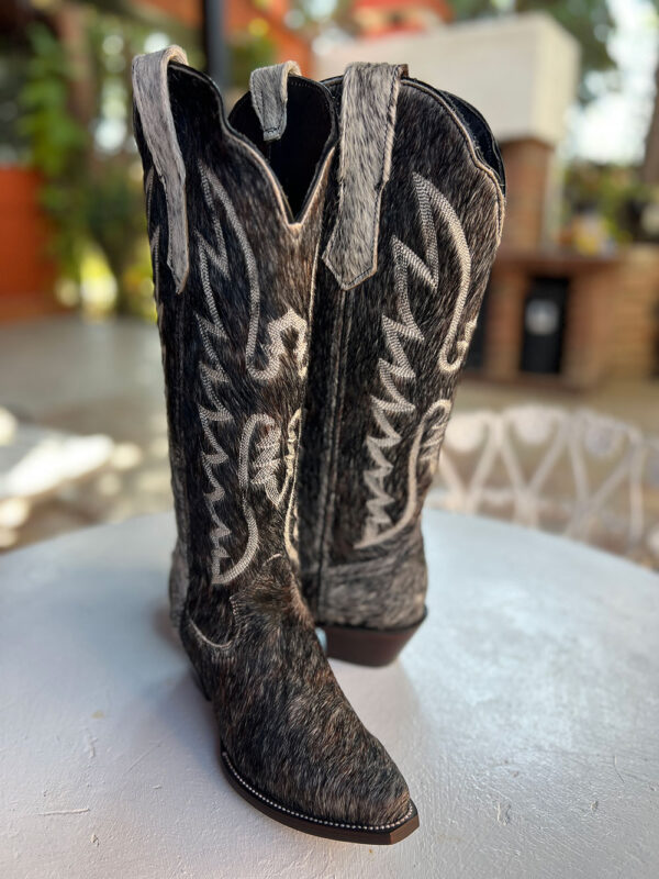 Bota Alta en Pelo Gris - Imagen 2